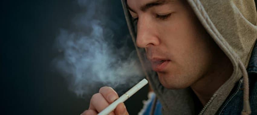 Vásárlási útmutató és biztonsági tippek az e cigarette battery kiválasztásához és hosszabb élettartamért