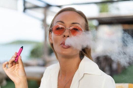 Friss 2026 vásárlási útmutató a legjobb e cigi likvid kiválasztásához — ízek, nikotin tartalom és ár-érték tippek